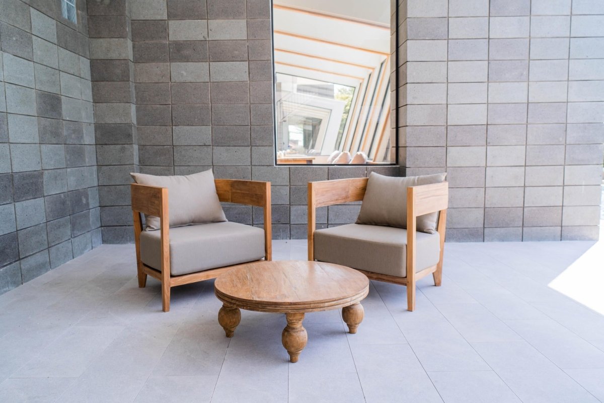 Lura Teakholz-Sessel mit sonnenfesten Kissen