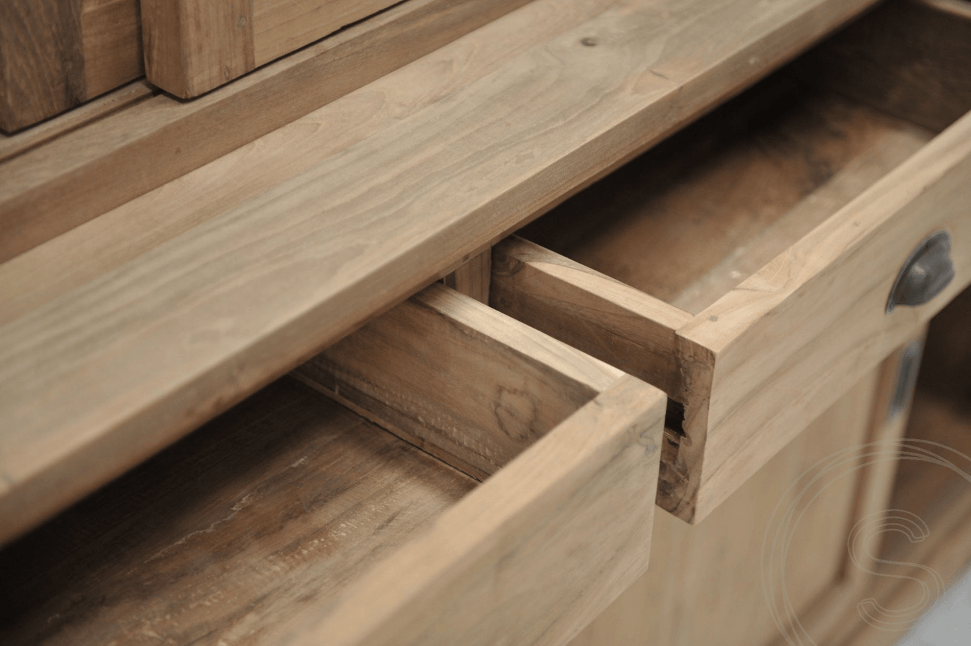 Teak vitrinekast 120cm - Souren Meubels