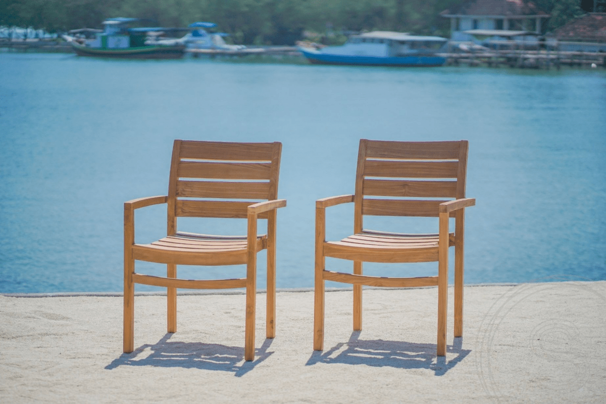 Teak Gartentisch 200 x 90 + 6 Gartenstühle Stacking