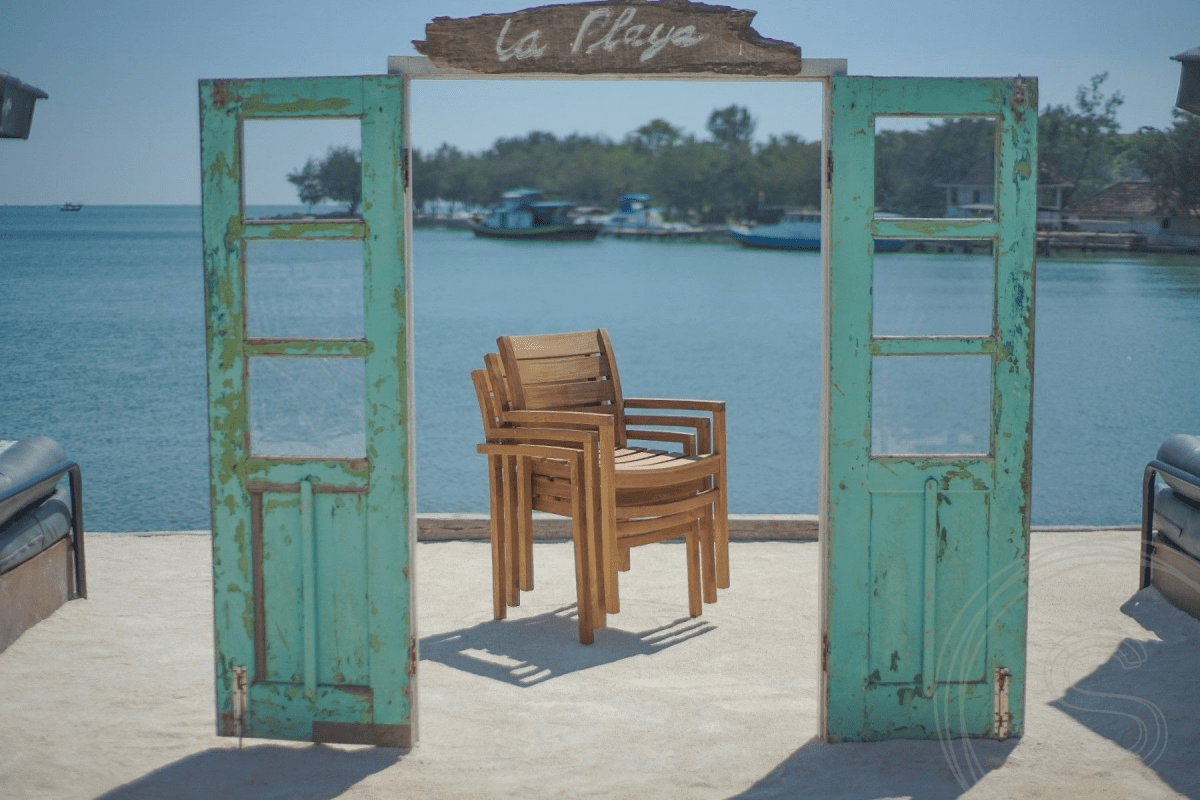 Teak Gartentisch 180 x 90 + 6 Gartenstühle Stacking