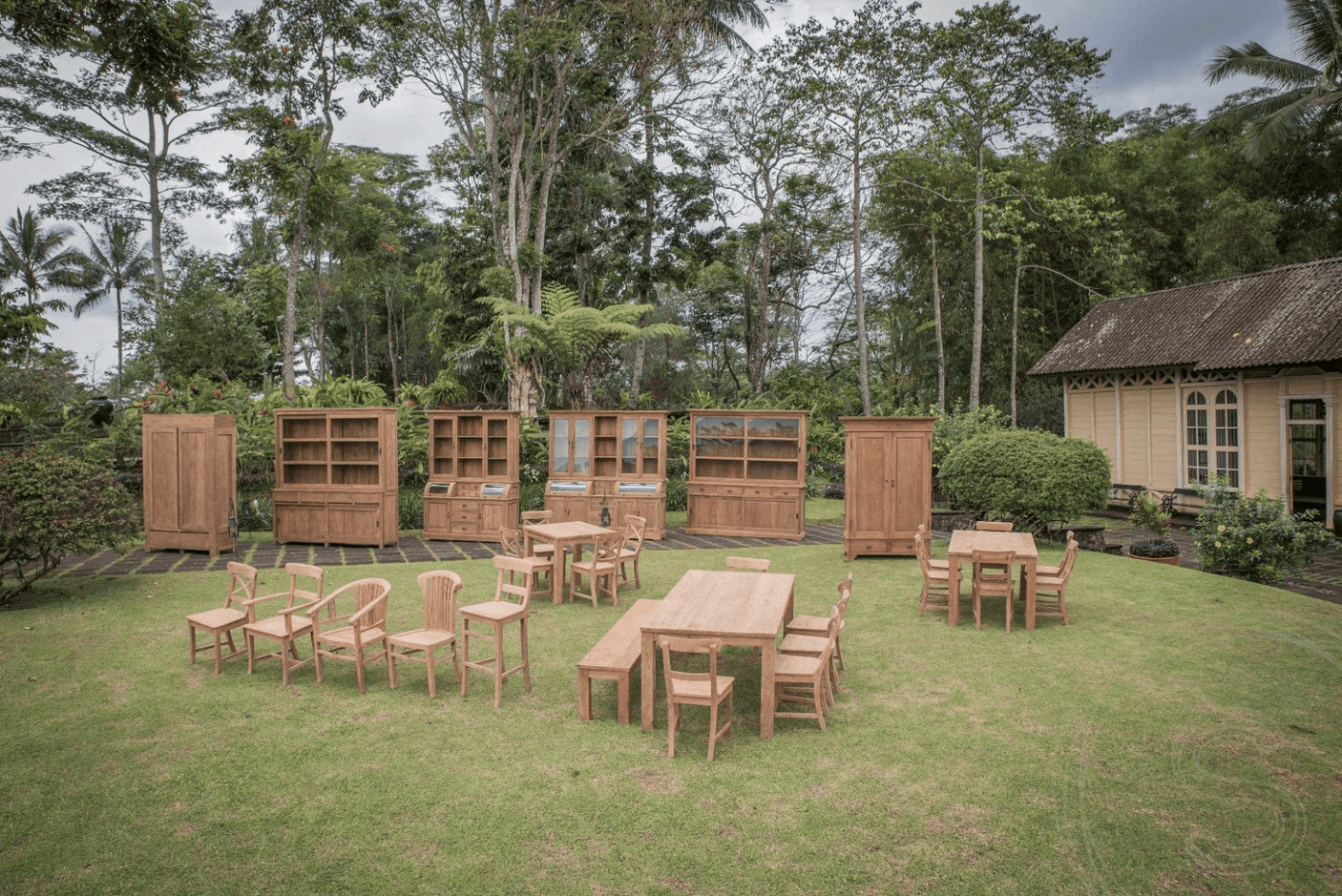 Teak vitrinekast 180cm - Souren Meubels