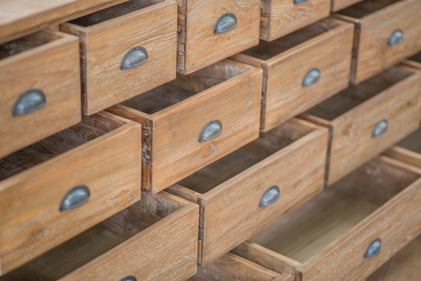 Teak dressoir 19 lades oud hout - Souren Meubels