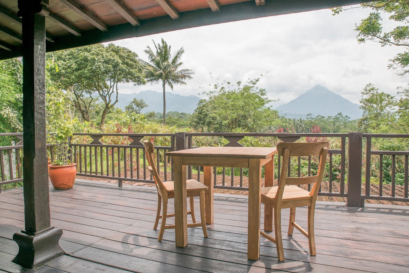 Teak tafel 90x90cm oud hout - Souren Meubels