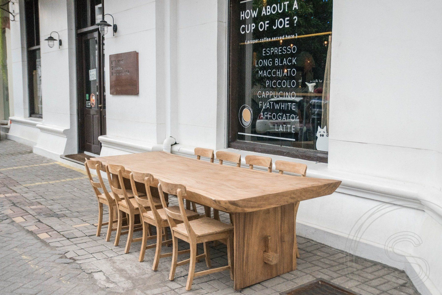 Baumstamm Tisch +/- 300cm