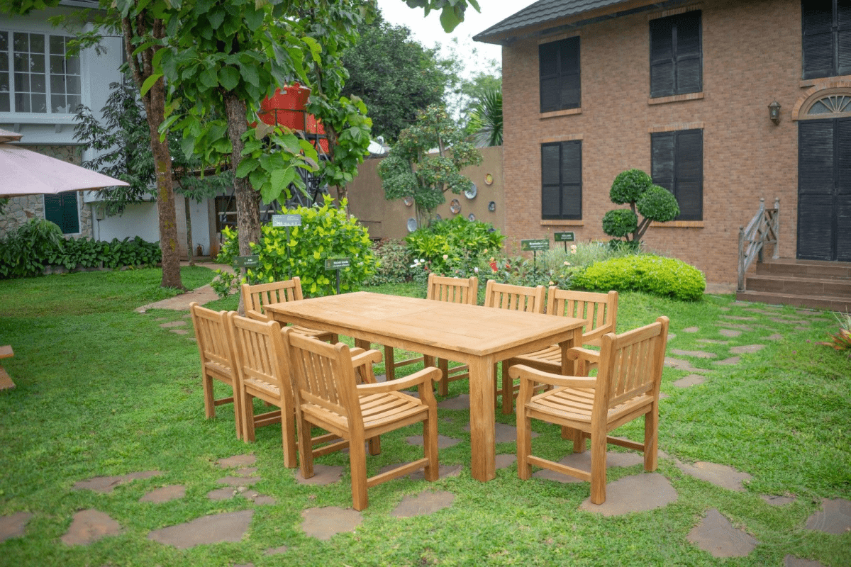 Teak Gartentisch 240 x 100 + 8 Gartenstühle Elephant