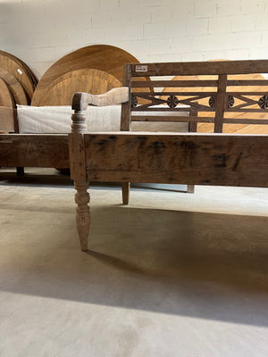 Teak Lounge Stationsbank Antik - 177x81x96cm