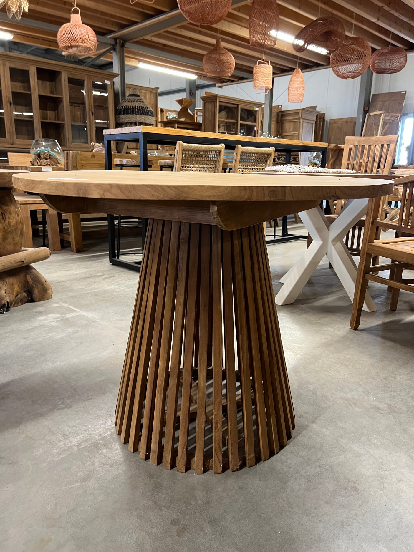 Runder Teak-Tisch - 100cm Durchmesser