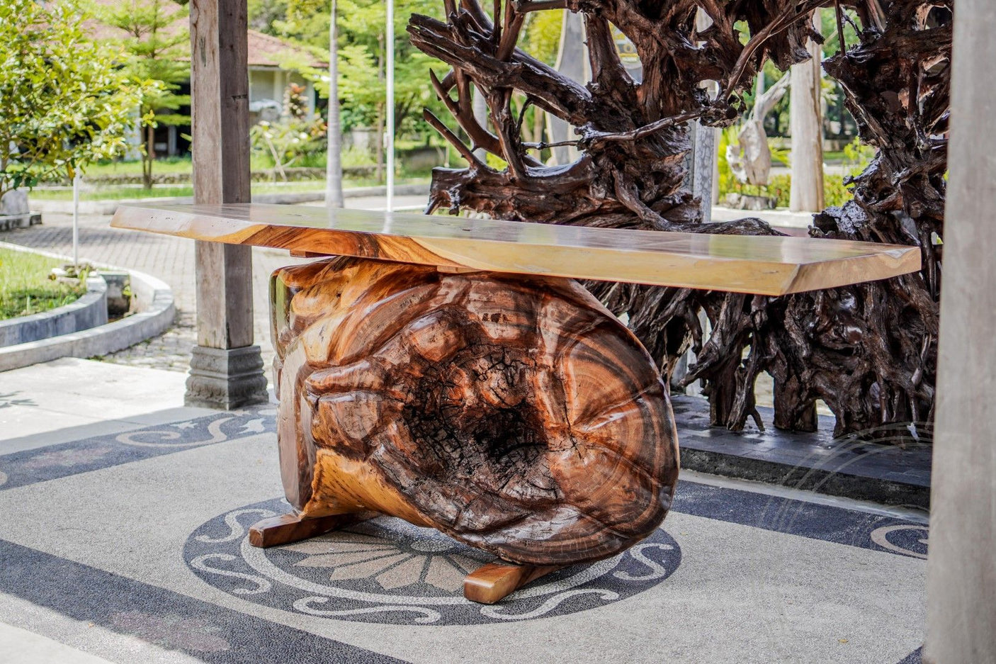 Baumstamm Stehtisch GIANT 300cm