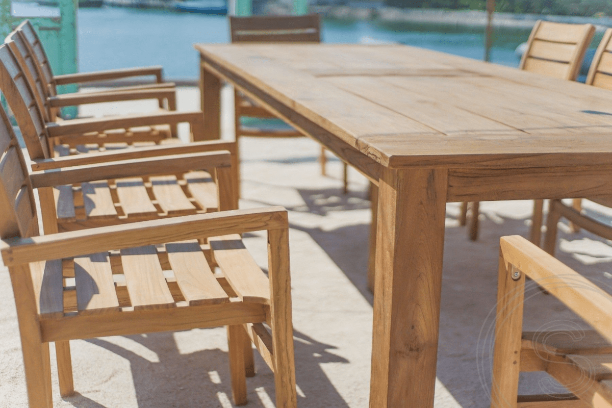 Teak Gartentisch 280 x 100 + 10 Gartenstühle Stacking
