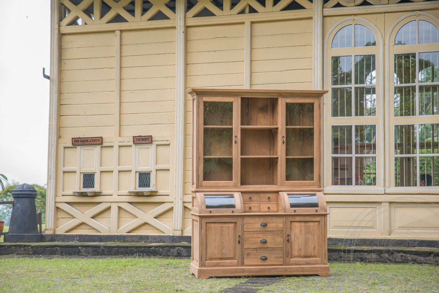 Teakholz Vitrinenschrank 160cm