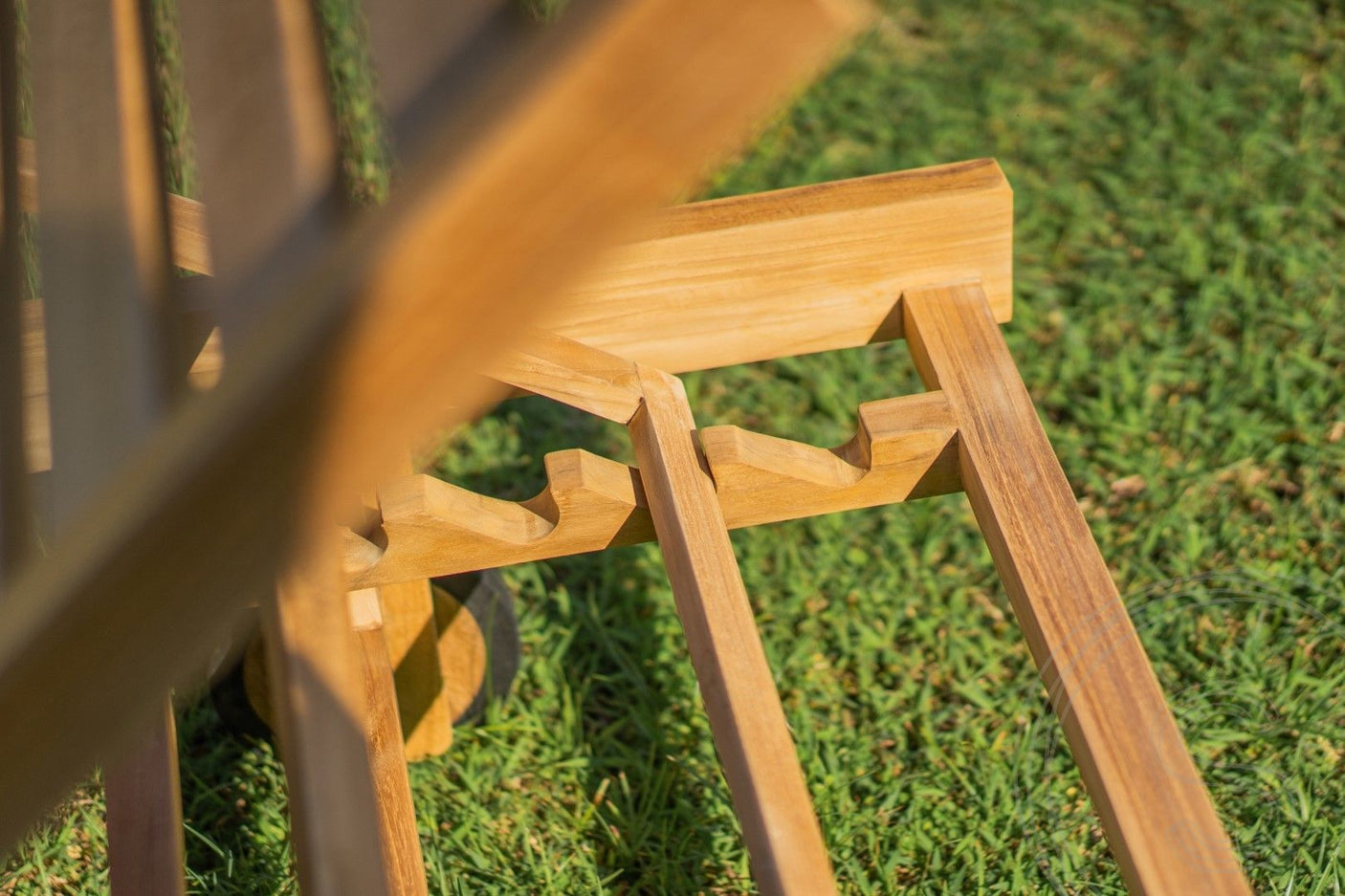 Teak Liege mit Rollen